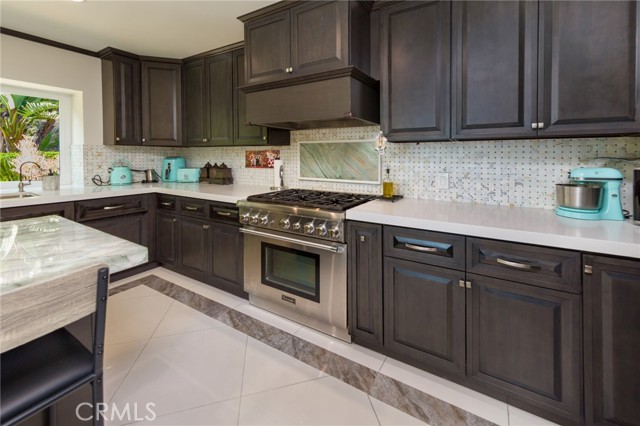 Detail Gallery Image 11 of 25 For 2109 Camino San Rafael, Glendale,  CA 91206 - 3 Beds | 3 Baths