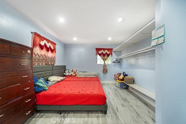 15330 Hart Street, Van Nuys CA: https://media.crmls.org/medias/7f898673-35ea-4e5c-ae07-3feacb6e4be2.jpg