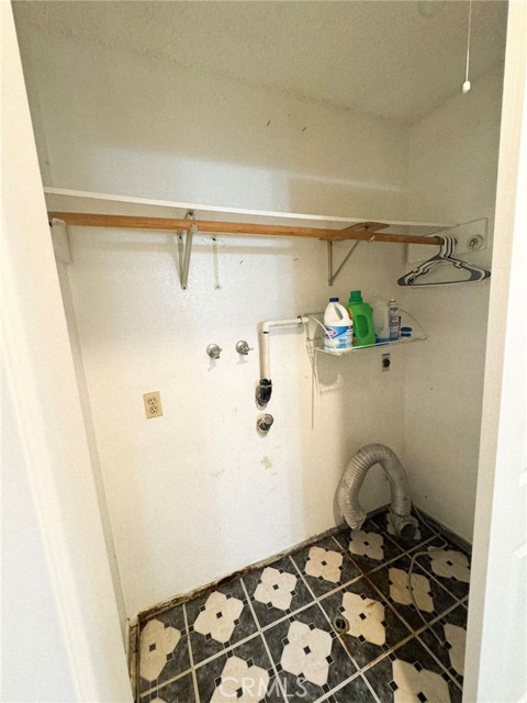 Detail Gallery Image 12 of 15 For 958 South Crossbow Lane #8,  Anaheim,  CA 92804 - 2 Beds | 2 Baths