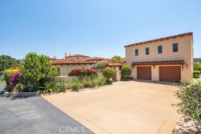 1917 Santa Margarita Drive, Fallbrook CA: https://media.crmls.org/medias/7f8a9b58-506b-4894-b29a-712616b65009.jpg