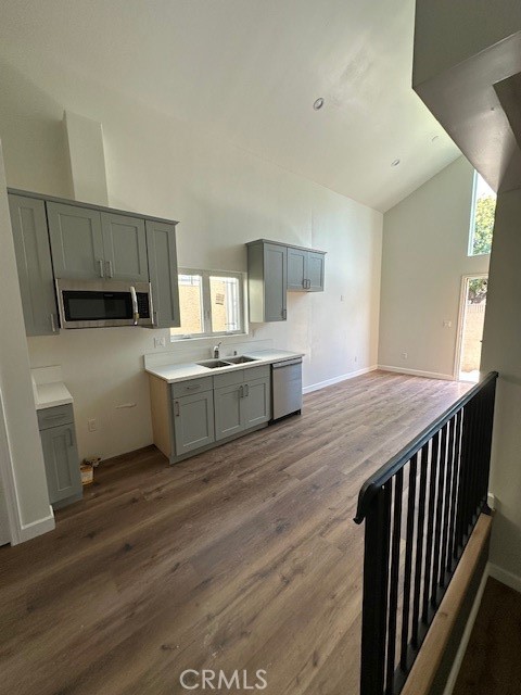 5507 S Manhattan Place, Los Angeles CA: https://media.crmls.org/medias/7f8b2215-f7e7-4fe8-b90f-b7e333deef1a.jpg