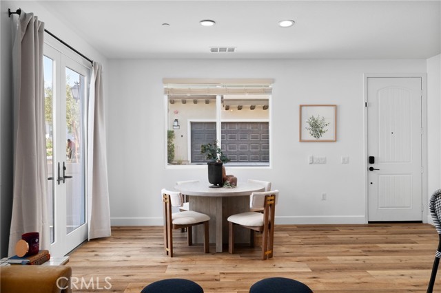 Detail Gallery Image 10 of 37 For 39438 Corvina, Temecula,  CA 92591 - 4 Beds | 2/1 Baths