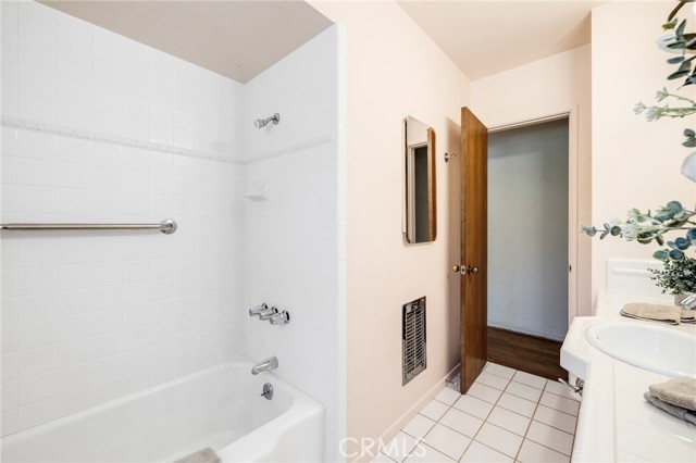 4501 Paseo De Las Tortugas, Torrance CA: https://media.crmls.org/medias/7f8c045d-eb9e-454a-b7d2-2816cba01677.jpg
