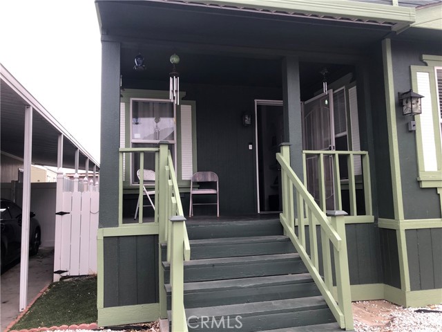 4901 Green River Road, Corona CA: https://media.crmls.org/medias/7f8c0e2b-37de-4dab-af22-f4cf701e23b4.jpg