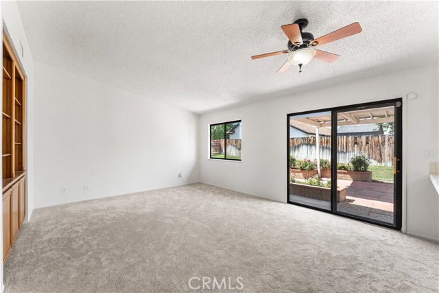 Detail Gallery Image 9 of 38 For 38027 Raintree, Palmdale,  CA 93552 - 3 Beds | 2 Baths