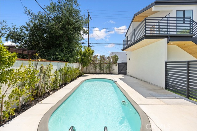 914 N Catalina Street, Burbank CA: https://media.crmls.org/medias/7f8cdc3d-efef-42e2-855d-ab55172cc4d6.jpg