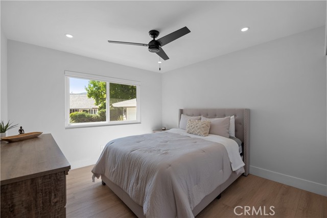 4240 Kingfisher Road, Calabasas CA: https://media.crmls.org/medias/7f8cf430-8baf-4e95-b209-09c75694b4c0.jpg