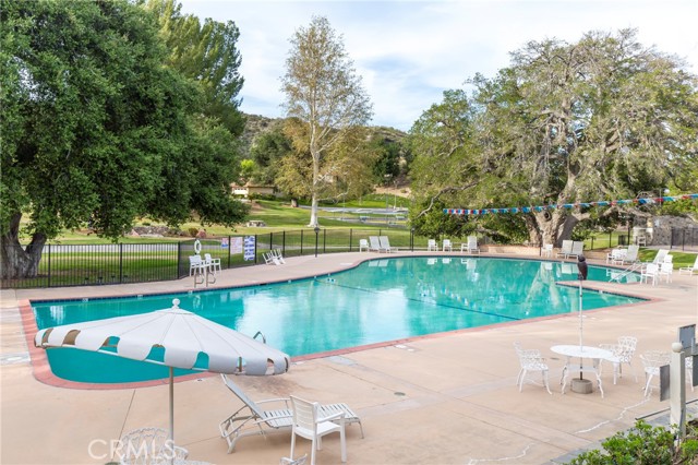 Detail Gallery Image 36 of 45 For 19202 Avenue of the Oaks a,  Newhall,  CA 91321 - 2 Beds | 2 Baths