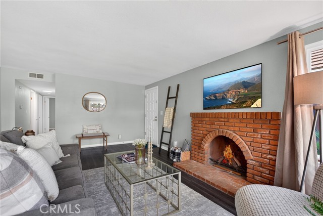 Detail Gallery Image 5 of 28 For 27026 Rio Pecos, Valencia,  CA 91354 - 3 Beds | 2 Baths