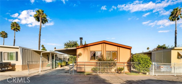 1401 W 9th Street, Pomona CA: https://media.crmls.org/medias/7f8d45a5-0c00-43b9-ad26-020b2b6a048d.jpg