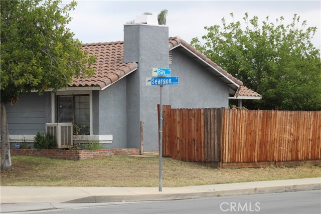 Detail Gallery Image 17 of 19 For 13740 Searson Dr, Moreno Valley,  CA 92553 - 3 Beds | 2 Baths