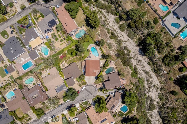 2305 Henrietta Avenue, La Crescenta CA: https://media.crmls.org/medias/7f8f4465-e692-4300-b383-744b60524a21.jpg