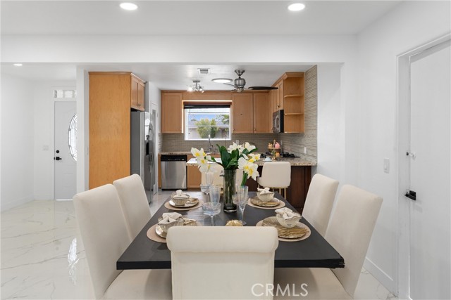12611 Loraleen Street, Garden Grove CA: https://media.crmls.org/medias/7f8f4f61-2085-4a0b-a23c-080f14fdbdb1.jpg