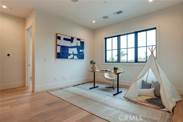 Detail Gallery Image 24 of 45 For 1423 Mariners Dr, Newport Beach,  CA 92660 - 5 Beds | 5/1 Baths