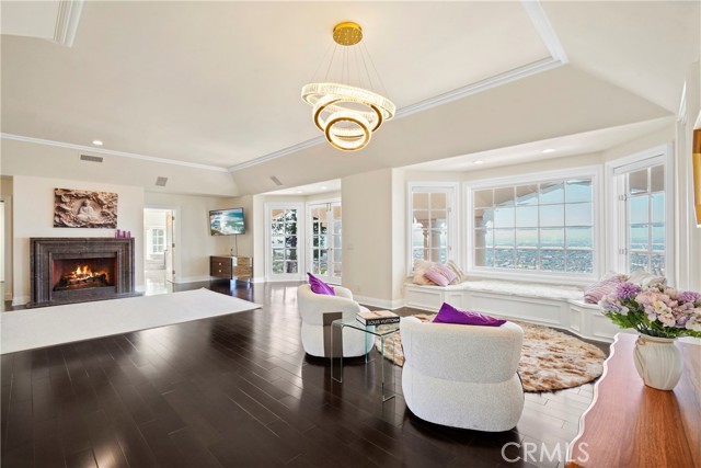 13320 Mulholland Drive, Beverly Hills CA: https://media.crmls.org/medias/7f8f65f5-cf70-422d-aa3d-258f0308bf67.jpg