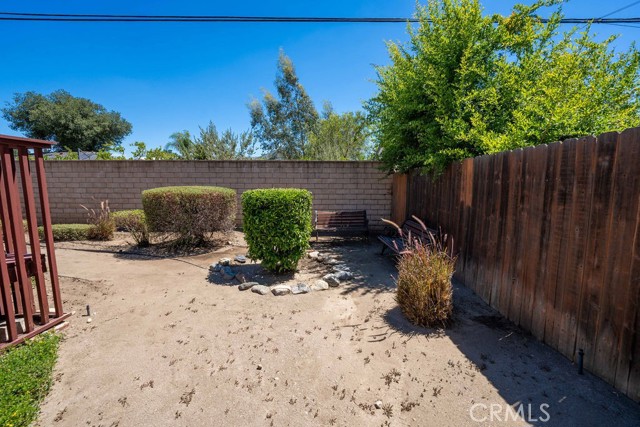 750 E Mountain View Avenue, Glendora CA: https://media.crmls.org/medias/7f8ff323-2803-4b58-a97e-5ffad2995e02.jpg