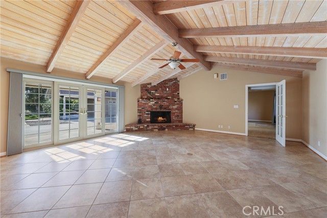 2501 Cliff Road, Upland CA: https://media.crmls.org/medias/7f8ffb1e-2337-4c46-befe-1238795ebb7f.jpg