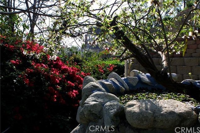 https://media.crmls.org/medias/7f902518-8ed5-44f8-9a1d-50f69d3f1ed4.jpg?preset=X-Large