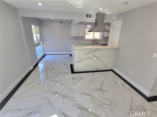 Detail Gallery Image 11 of 32 For 17148 Escalon Dr, Encino,  CA 91436 - 4 Beds | 2/1 Baths