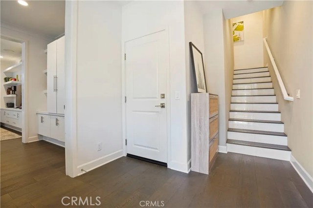 Detail Gallery Image 3 of 24 For 820 E Santa Ana St, Anaheim,  CA 92805 - 4 Beds | 2/1 Baths