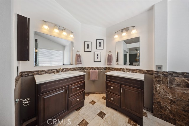 27628 Deerfield Lane, Valencia CA: https://media.crmls.org/medias/7f90feb7-4b1c-42c5-9469-1f90116481e7.jpg