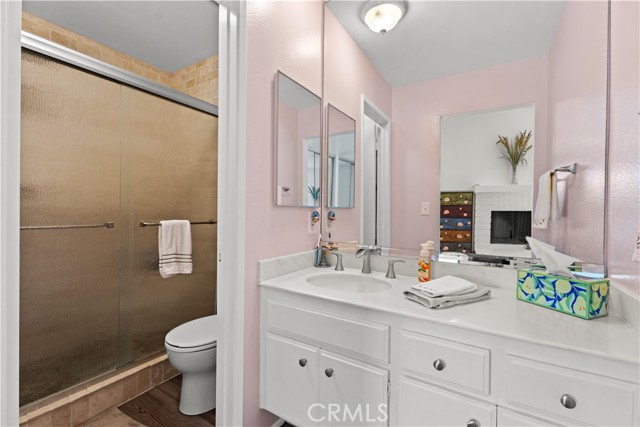 Detail Gallery Image 9 of 12 For 1216 Westmont Dr, San Pedro,  CA 90732 - 2 Beds | 2/1 Baths