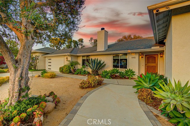 1940 Whittier Avenue, Costa Mesa CA: https://media.crmls.org/medias/7f92bee1-8adb-40e7-b66d-ff5c82531327.jpg