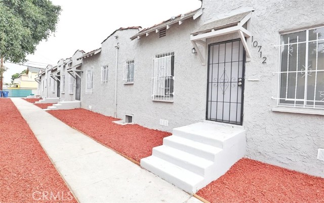 Detail Gallery Image 2 of 15 For 10714 S Broadway, Los Angeles,  CA 90061 - – Beds | – Baths