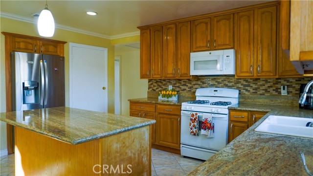 Detail Gallery Image 6 of 28 For 822 Greenberry Dr, La Puente,  CA 91744 - 3 Beds | 2 Baths