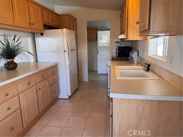54999 Martinez Trail, Yucca Valley CA: https://media.crmls.org/medias/7f933860-da4e-4929-9d70-60949fa9fd8c.jpg