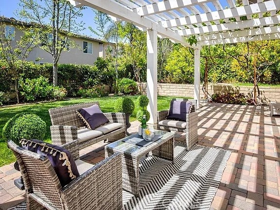 Detail Gallery Image 37 of 44 For 780 Paseo De Leon, Newbury Park,  CA 91320 - 5 Beds | 3/1 Baths