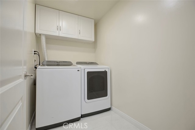 Detail Gallery Image 32 of 34 For 3974 Pennsylvania #112,  La Crescenta,  CA 91214 - 3 Beds | 3 Baths