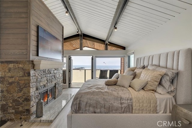 Detail Gallery Image 16 of 31 For 2808 W Oceanfront, Newport Beach,  CA 92663 - 4 Beds | 4 Baths