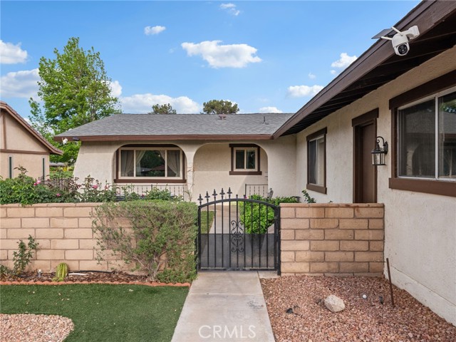 Detail Gallery Image 3 of 35 For 12885 Golf Course Dr, Victorville,  CA 92395 - 3 Beds | 3 Baths