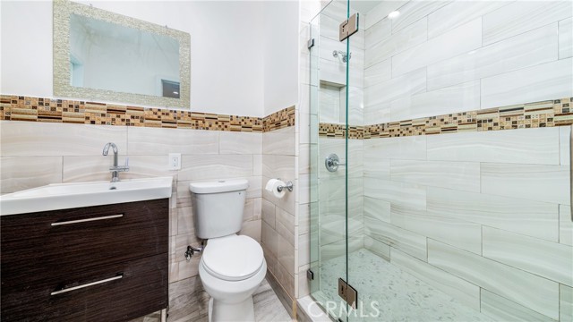 Detail Gallery Image 13 of 23 For 7851 Nita Ave, Canoga Park,  CA 91304 - 4 Beds | 2 Baths