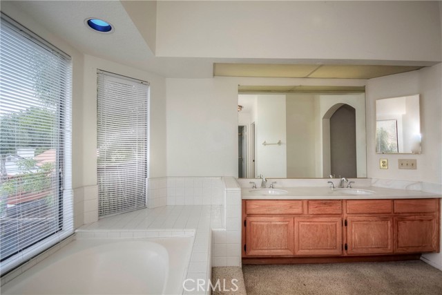 10685 Ridgefield, Moreno Valley CA: https://media.crmls.org/medias/7f947abd-0cd6-49c6-8005-aac00e4afe73.jpg