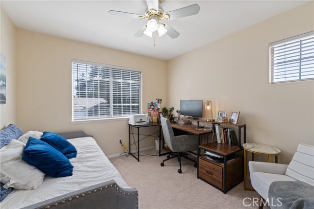 Detail Gallery Image 27 of 37 For 2290 Warwick Ave, Fresno,  CA 93720 - 4 Beds | 3 Baths