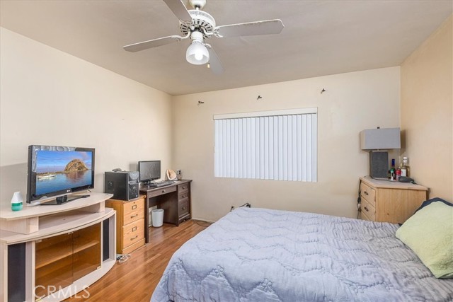 Image 14 of 30 For 4423 Maplewood Place