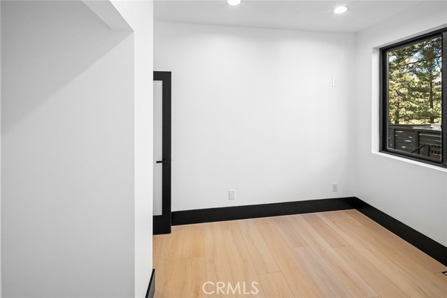 129 Winding Lane, Big Bear City CA: https://media.crmls.org/medias/7f967d42-7d5b-42cc-bbef-2f77a70f523b.jpg