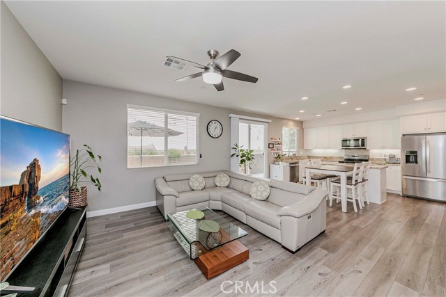 815 255th Street, Harbor City CA: https://media.crmls.org/medias/7f96aefd-8c3a-4085-aef2-47cdc4469740.jpg