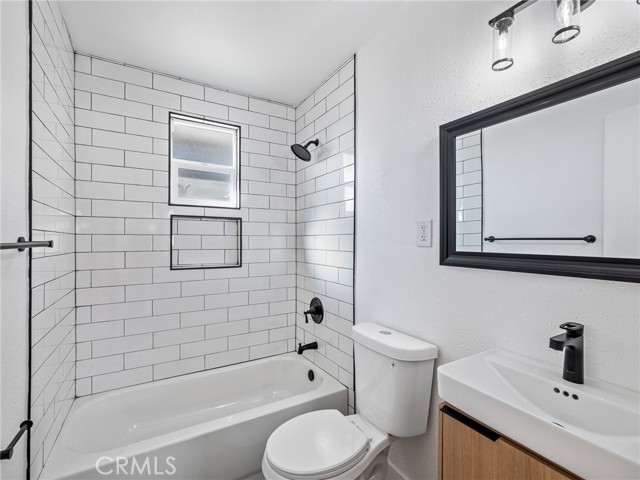 Detail Gallery Image 17 of 26 For 840 E Virginia, Barstow,  CA 92311 - 3 Beds | 2 Baths