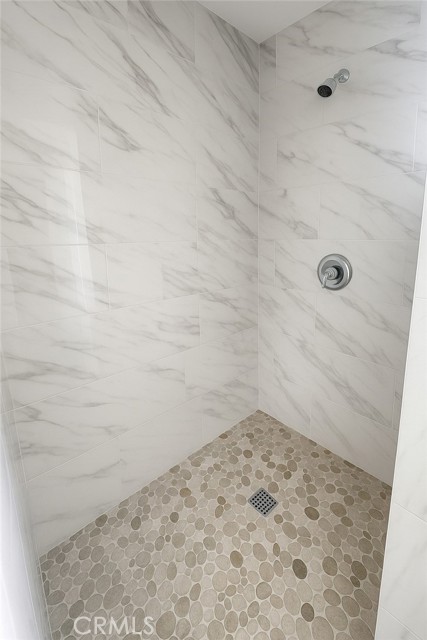 545 B S Grove Avenue, Anaheim CA: https://media.crmls.org/medias/7f97f2c6-f5c6-44da-8762-65d121cf8571.jpg