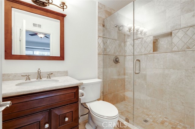 Detail Gallery Image 13 of 16 For 581 N Pageant Dr #D,  Orange,  CA 92869 - 2 Beds | 2/1 Baths