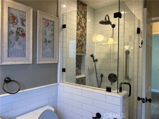 Detail Gallery Image 17 of 35 For 3681 Chateau Ct, Riverside,  CA 92505 - 3 Beds | 2 Baths