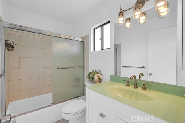 Detail Gallery Image 9 of 10 For 200 S Electric Ave a,  Alhambra,  CA 91801 - 3 Beds | 2/1 Baths