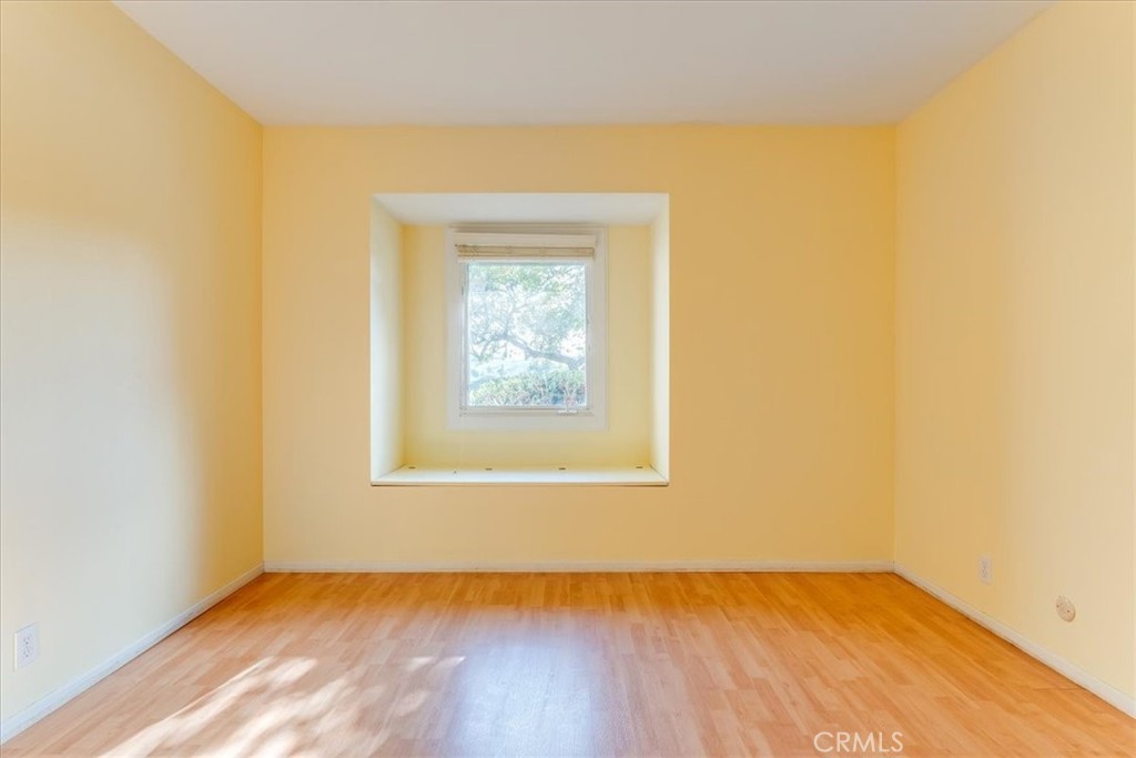 https://media.crmls.org/medias/7f99c6e0-7b14-4c35-80c8-9a1301bda12e.jpg?preset=X-Large