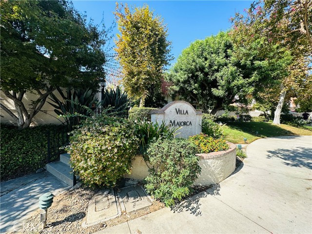 Detail Gallery Image 2 of 28 For 6238 1/2 Shoup Ave, Woodland Hills,  CA 91367 - 2 Beds | 2/1 Baths