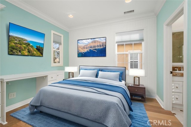 20 Townsend, Irvine CA: https://media.crmls.org/medias/7f9a2280-7c14-4a5c-b887-68d07ff7c3ff.jpg