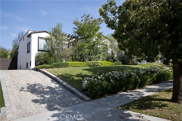 Detail Gallery Image 1 of 24 For 1029 Keniston Ave, Los Angeles,  CA 90019 - 4 Beds | 3 Baths