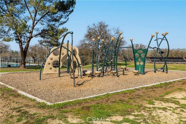 2265 Holly Drive, Paso Robles CA: https://media.crmls.org/medias/7f9d4c12-808e-4baa-a9fa-5a64a091e486.jpg